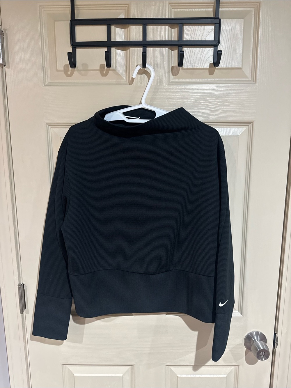 Nike Women’s Black Relaxed Mock-Neck Pullover Hoodie